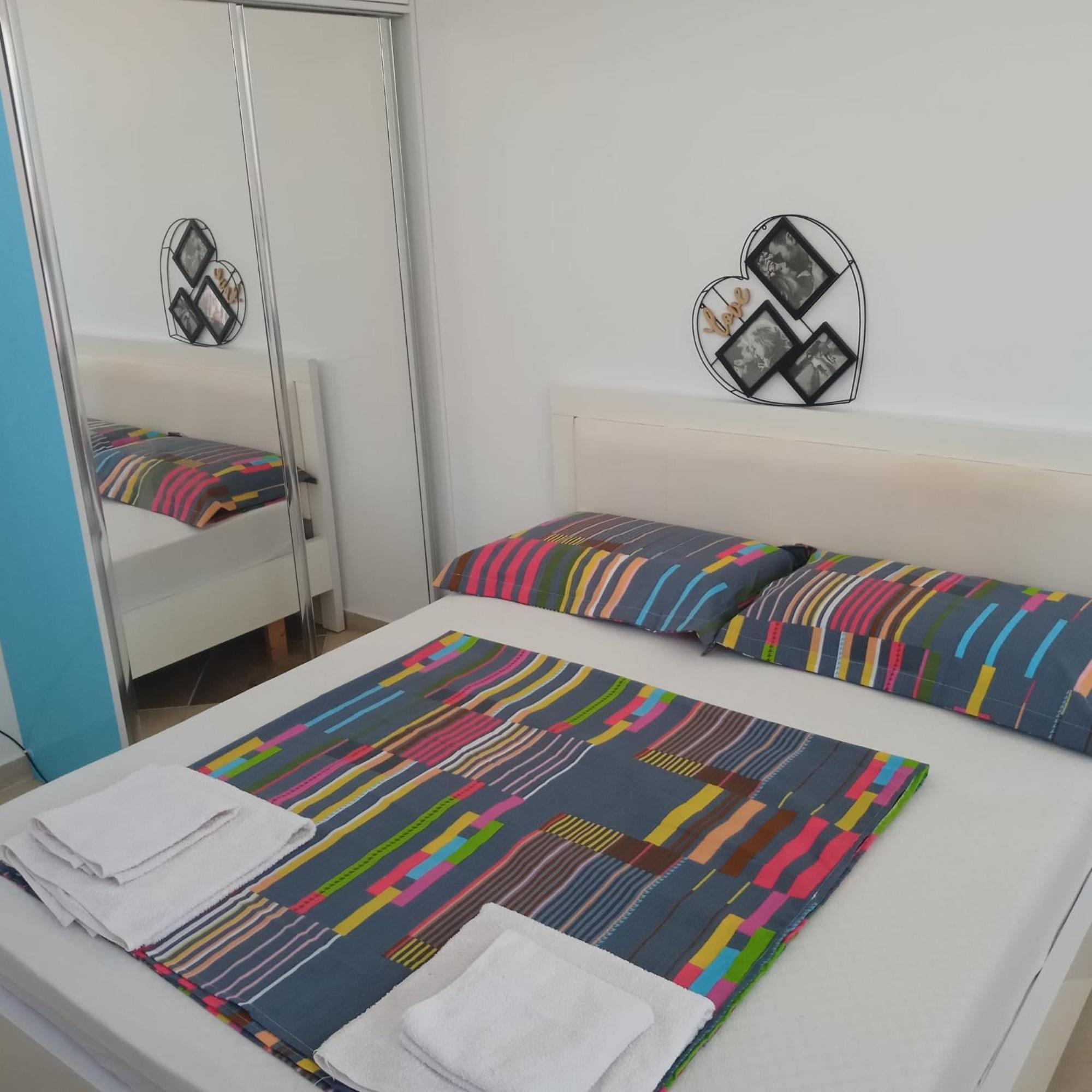 Apartment Thousand Kisses Sarandë Exterior foto